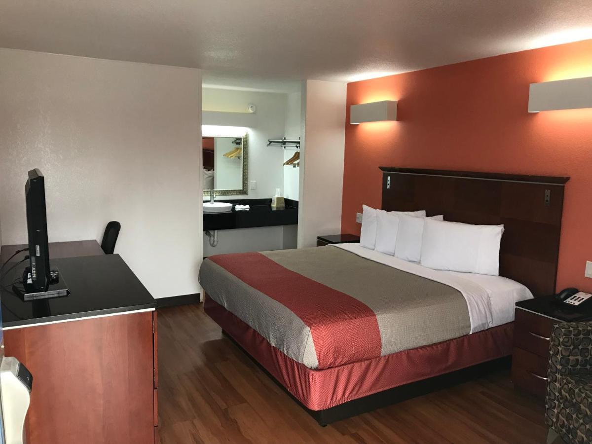 Motel 6-Alma, Ar L-40 Luaran gambar