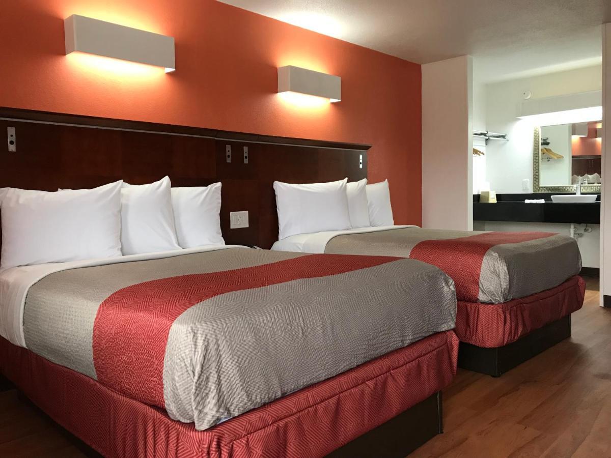 Motel 6-Alma, Ar L-40 Luaran gambar