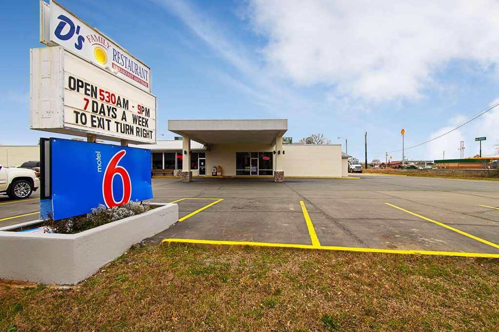 Motel 6-Alma, Ar L-40 Luaran gambar