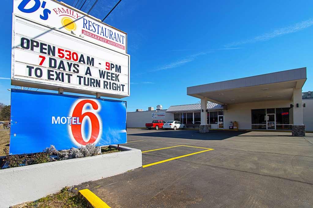 Motel 6-Alma, Ar L-40 Luaran gambar