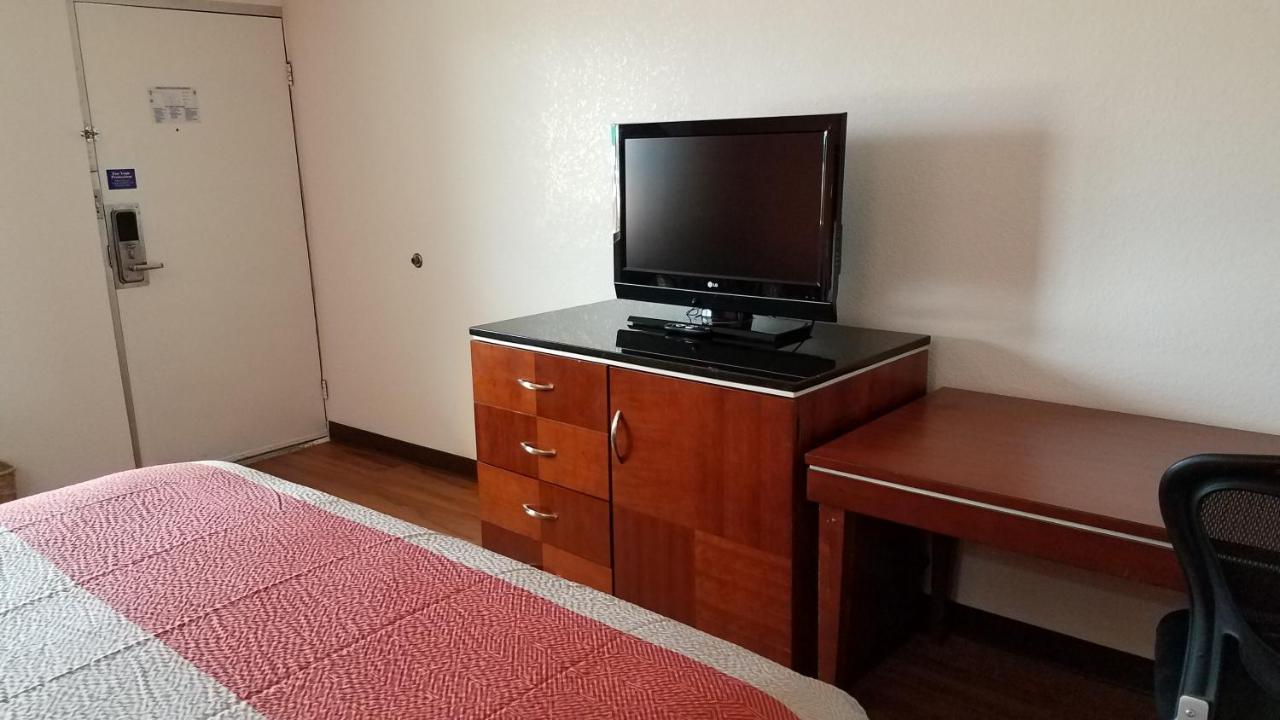 Motel 6-Alma, Ar L-40 Luaran gambar